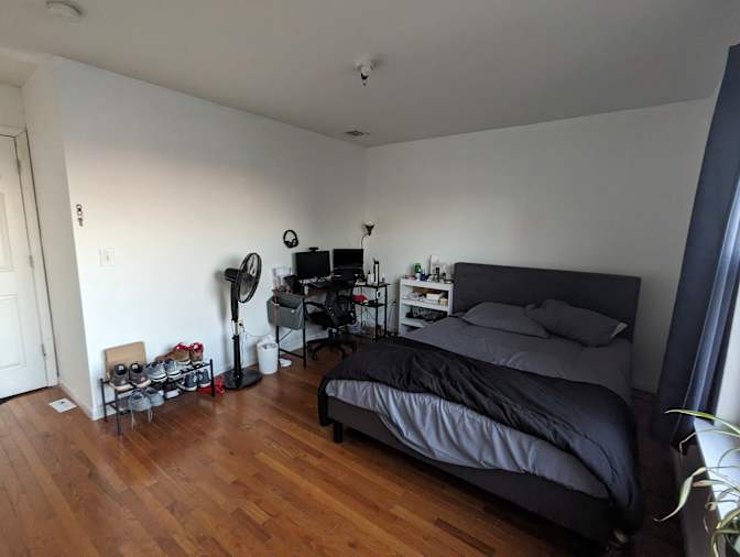 Jen's room