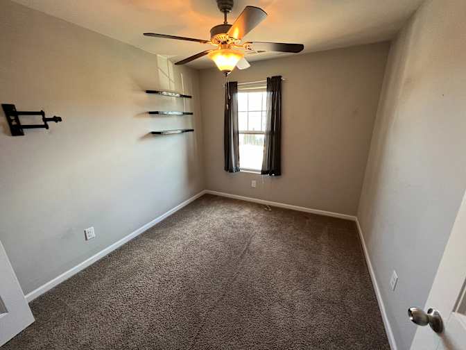 Alcove Rooms's room