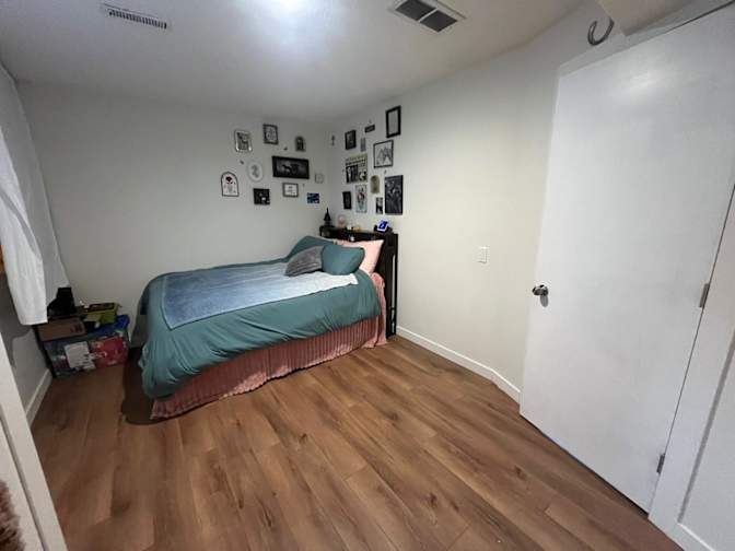 Jenny's room