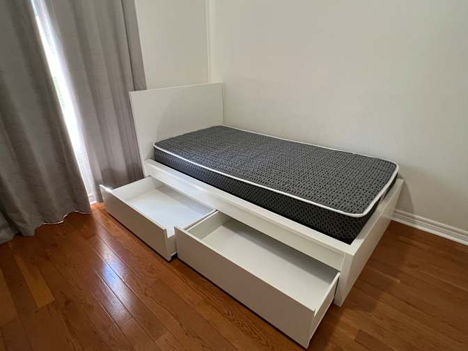 Linda's room