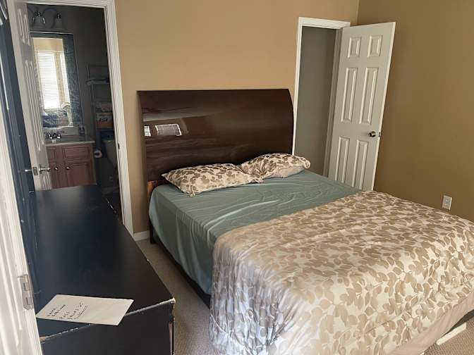 Alcove Rooms's room