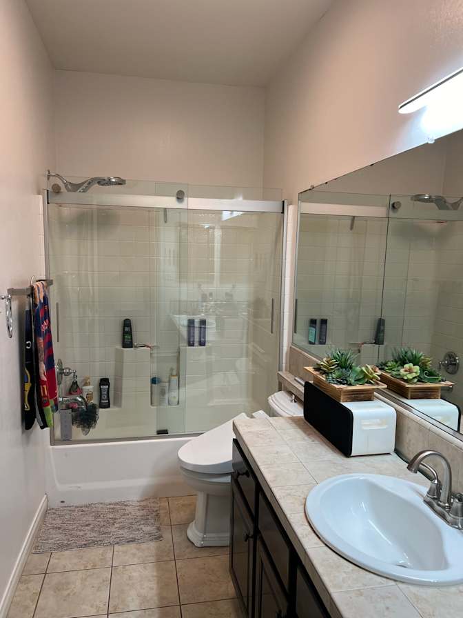 Phong Ho, CA Real Estate Broker's room