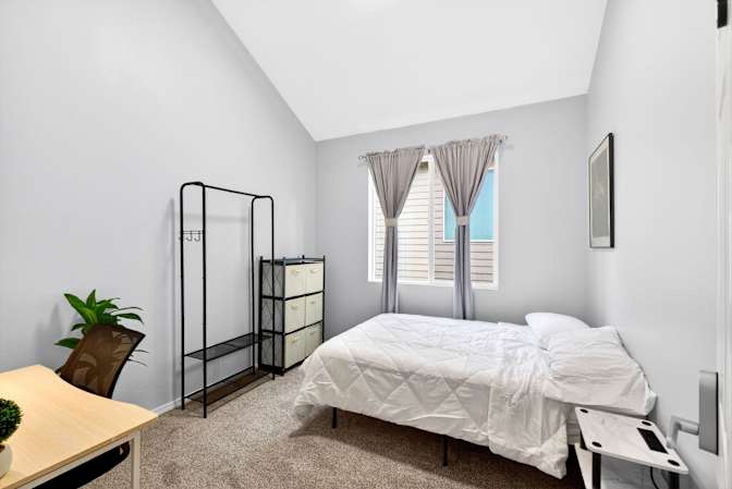 PadSplit's room