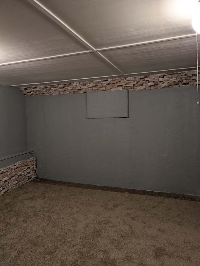Jose's room
