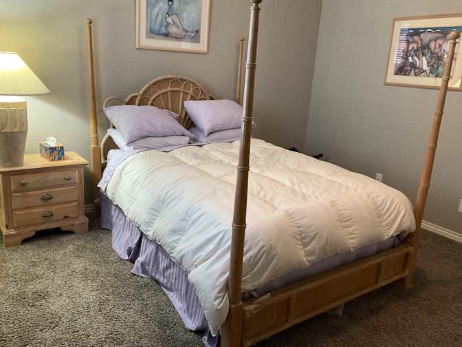 Tom's room