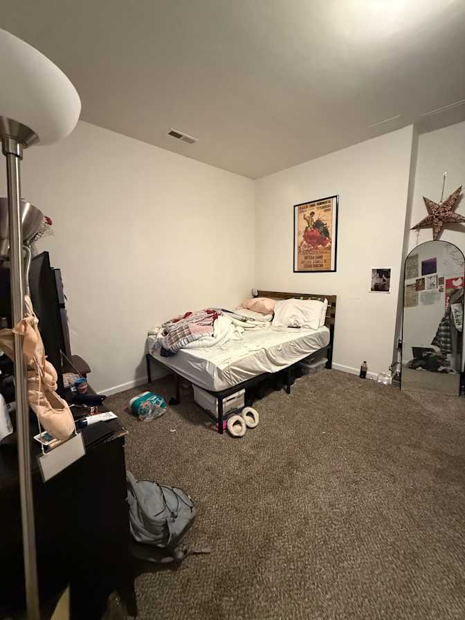 Kelsea's room