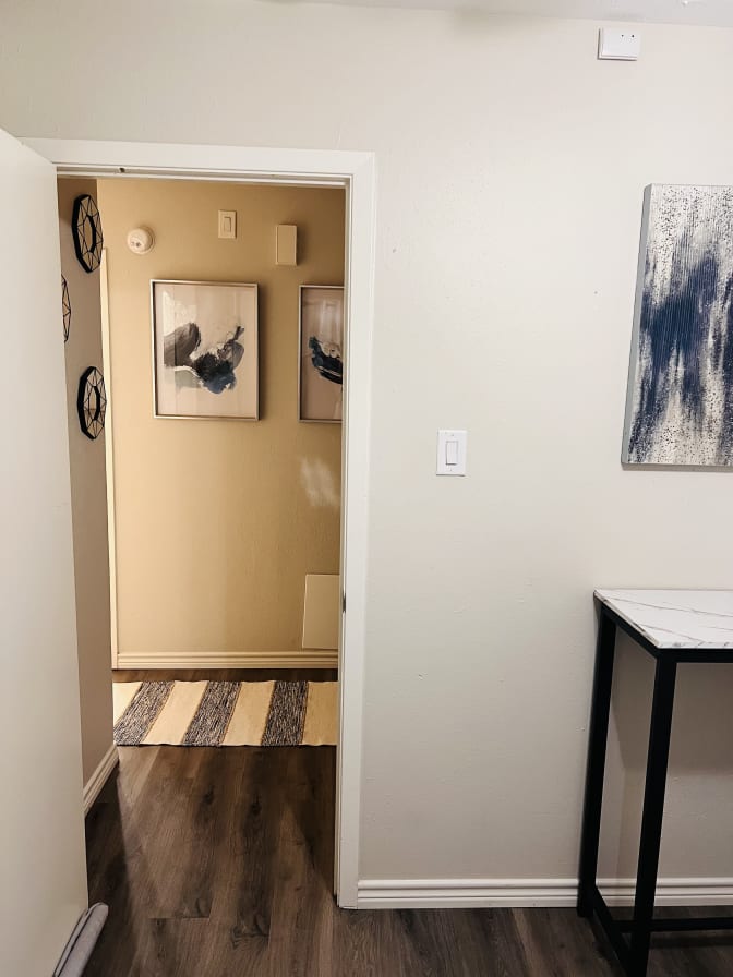 Dario's room