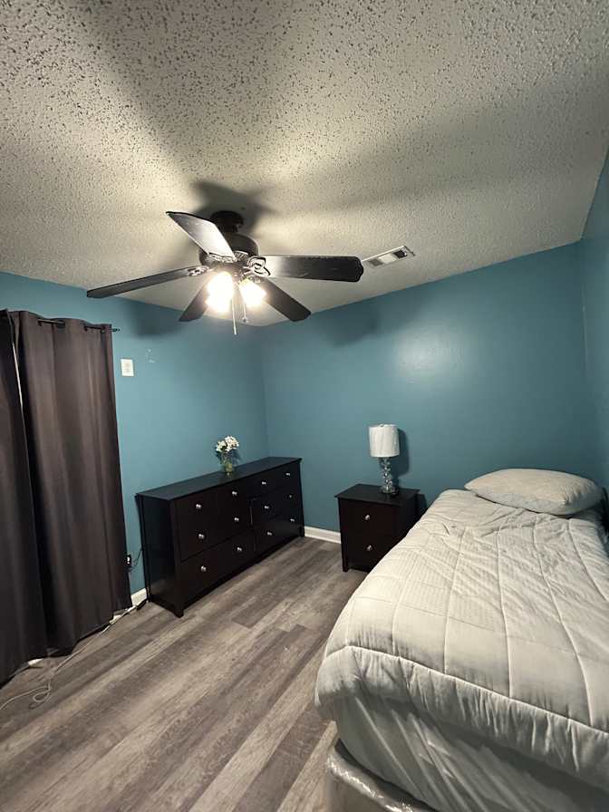 Nadine Glent's room
