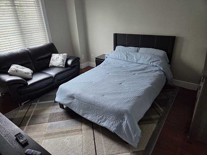 Chris Wonderful's room