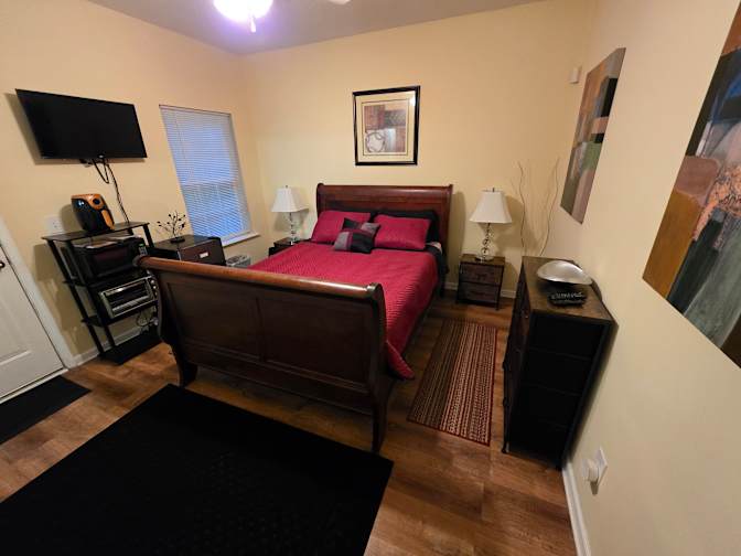 CL&C Property Management and Consulting's room