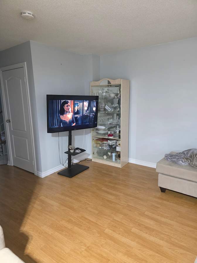 Denny Kalipersaud's room