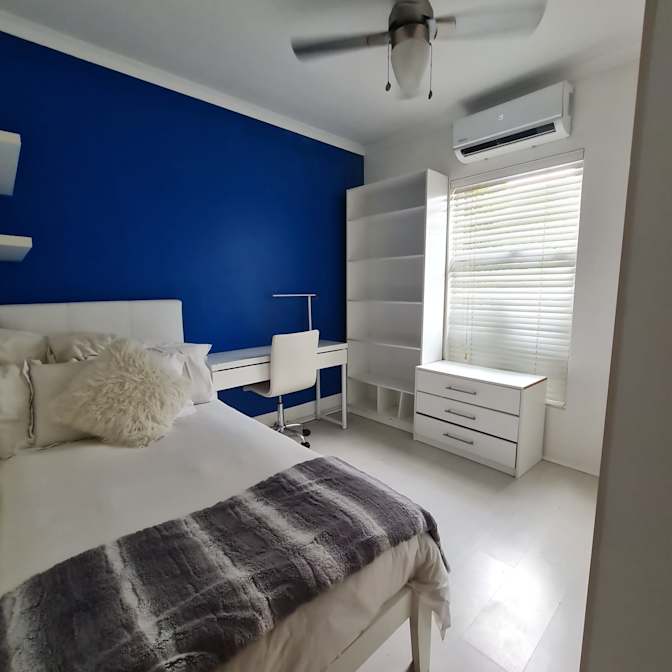 Donna's room