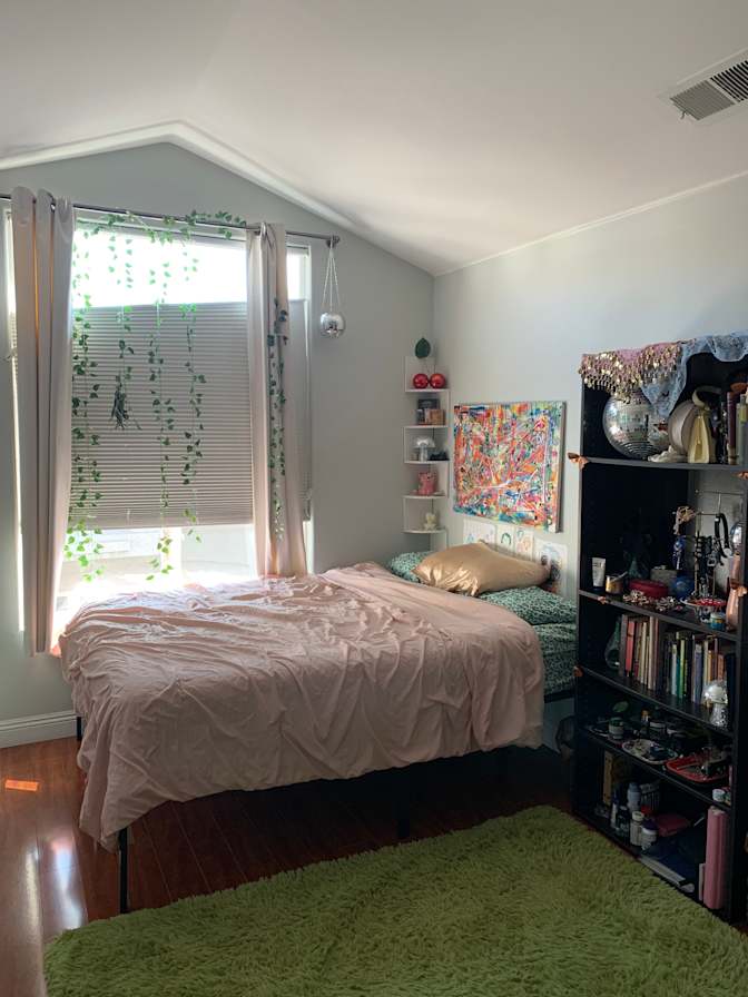 Gabriella Wisdom's room