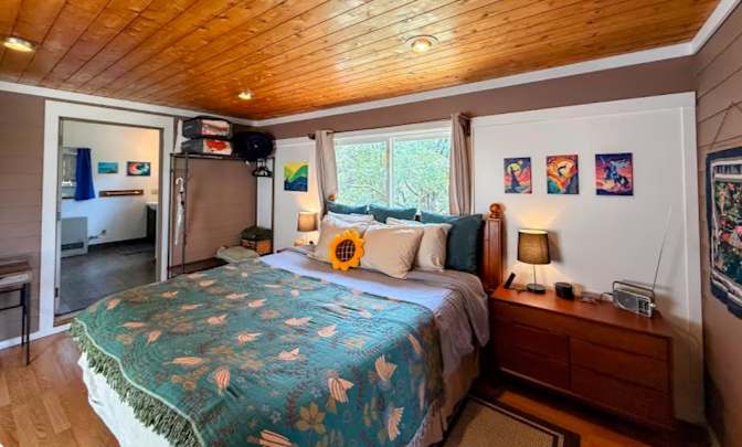 Hannah's room