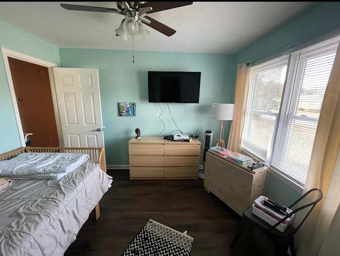 Erick's room