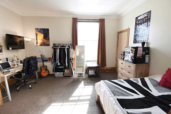 Gina Stanley-Turnbull's room