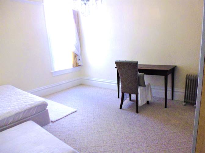 Tenny's room