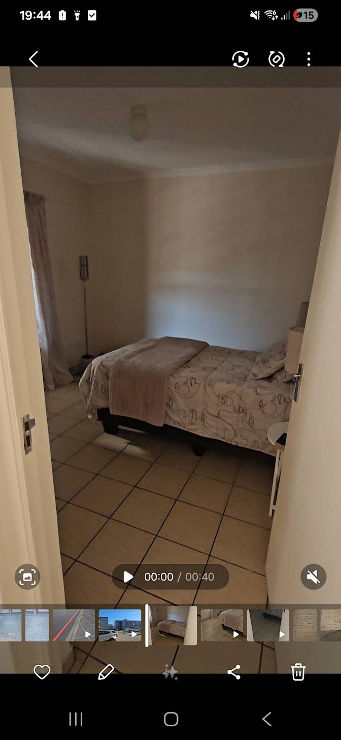 Mokau's room