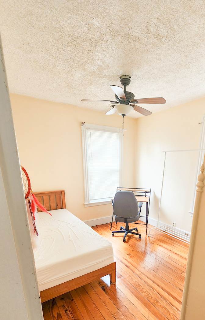 Alejandra's room