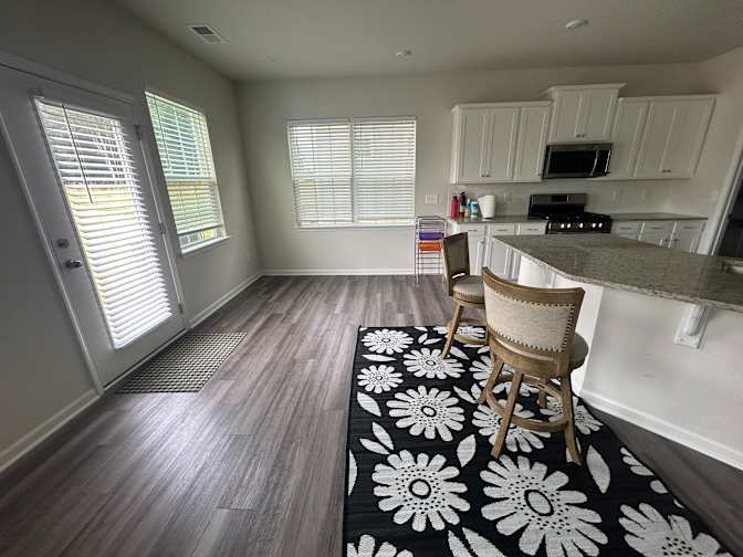 Alcove Rooms's room