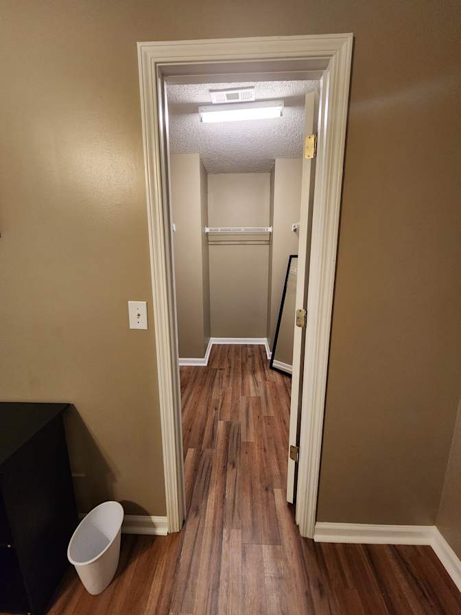 CL&C Property Management and Consulting's room