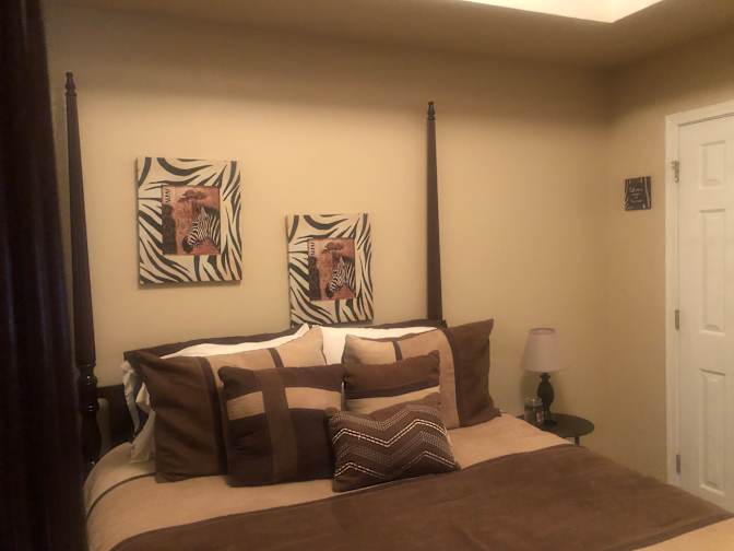 Cynthia 's room