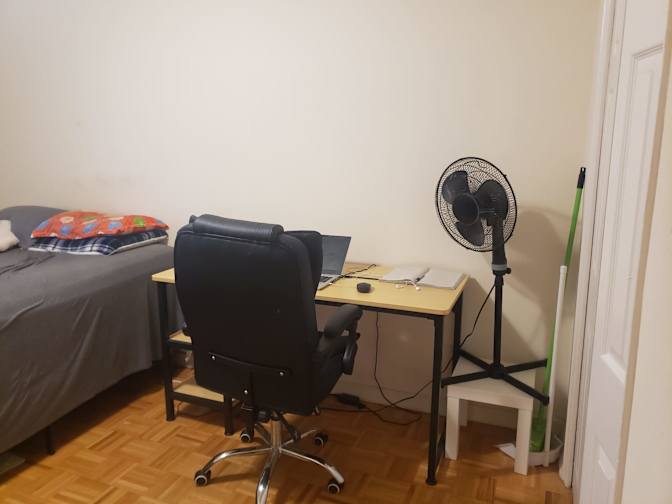 Glenda's room