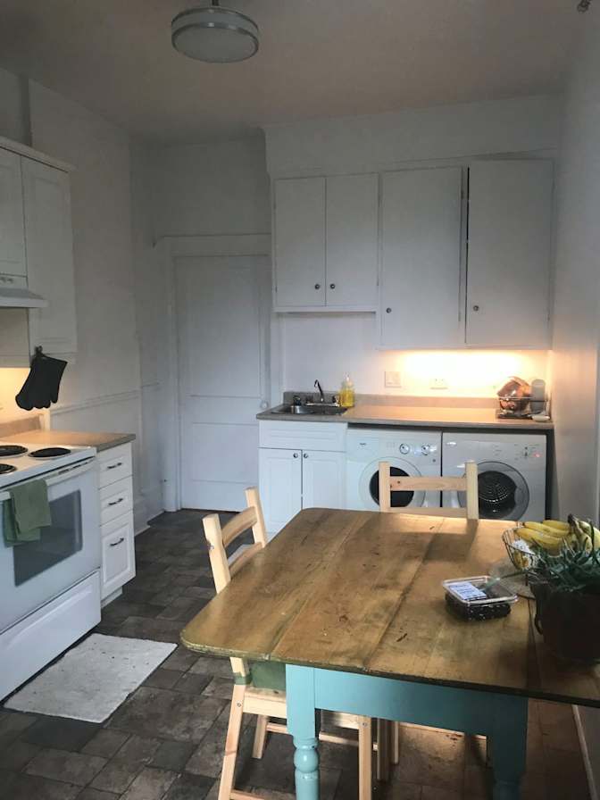 Thomas's room
