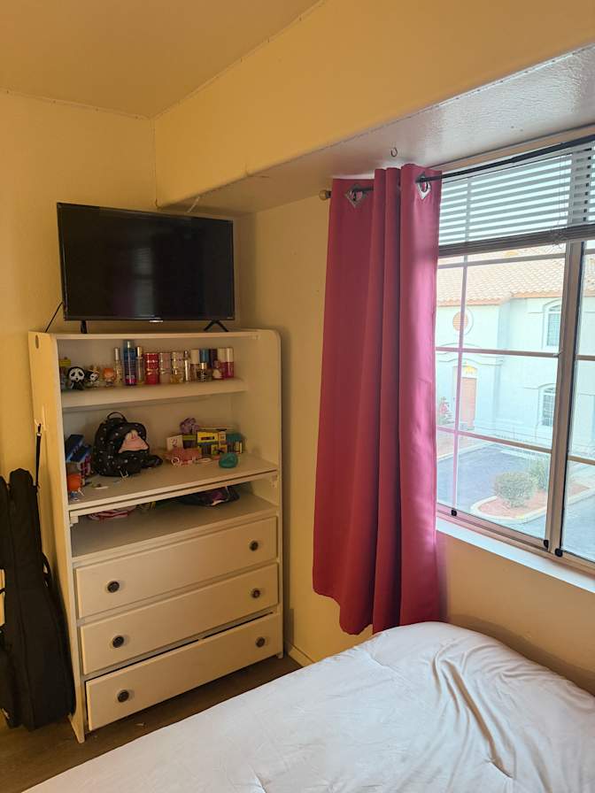 Gustavo's room