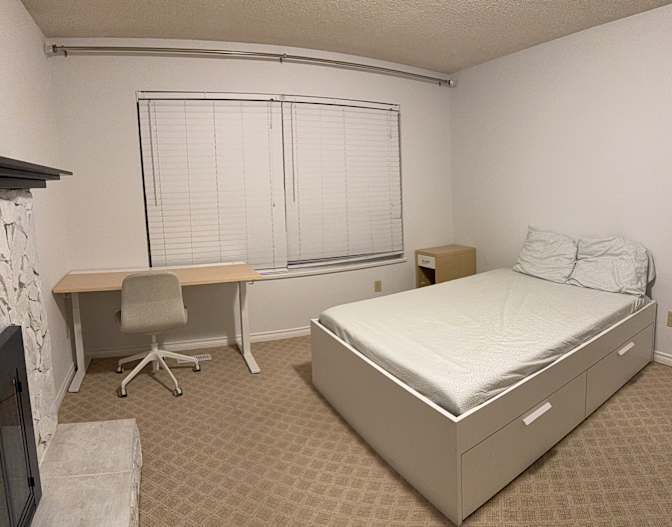 Nhi Chu's room