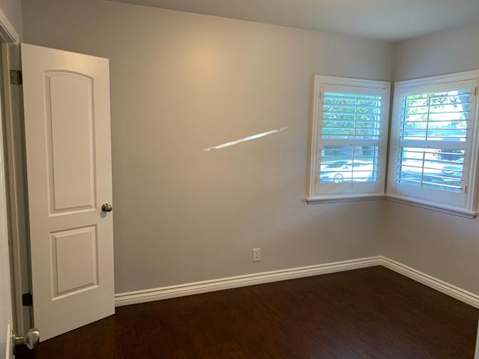 Larry Tsai's room