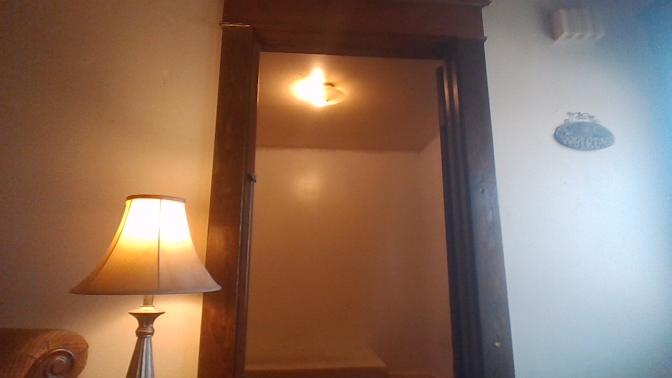 Room for rent's room