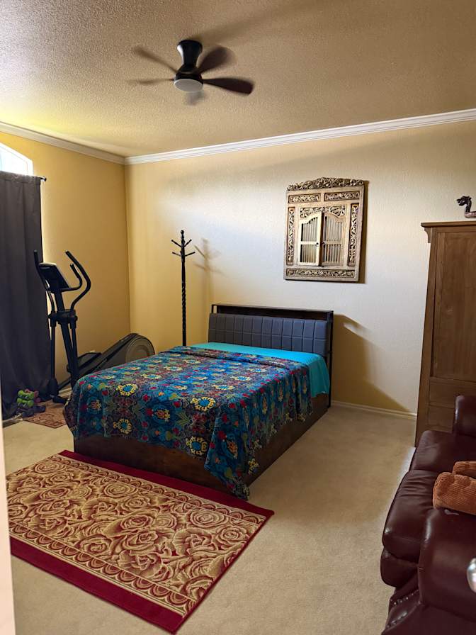 Riana's room