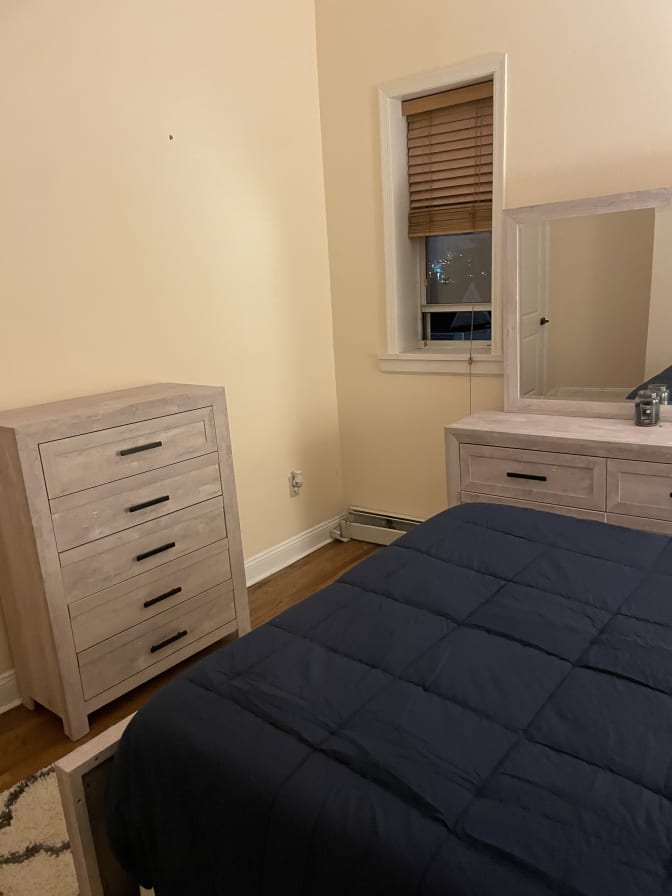 Mghanim's room