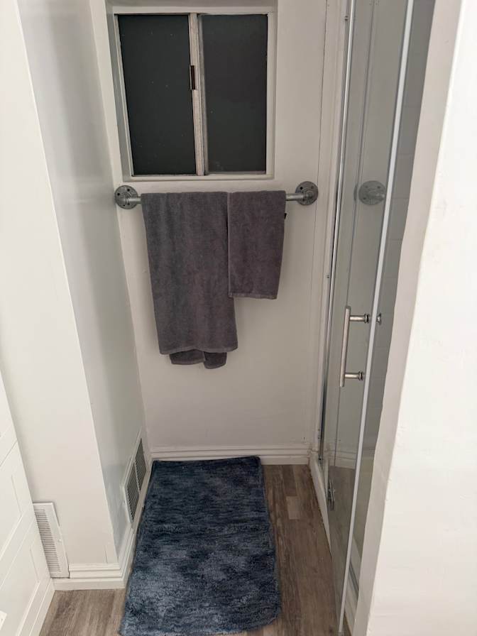 Thomas's room