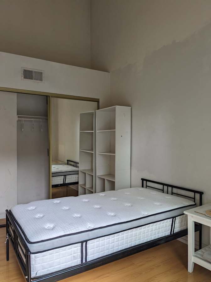 Lynn's room