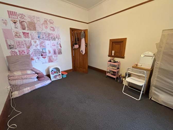 Kate's room