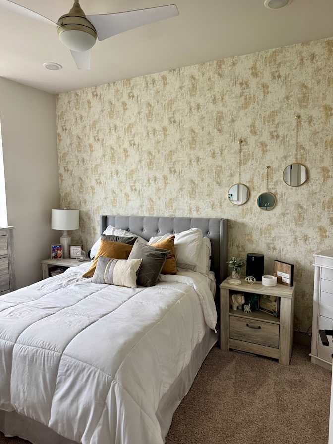 Alcove Rooms's room