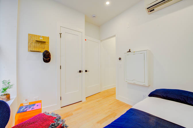 Liza's room