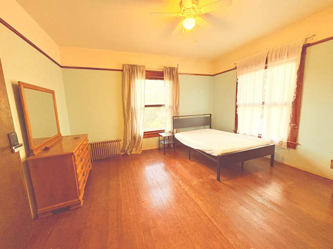Zafar Haq's room
