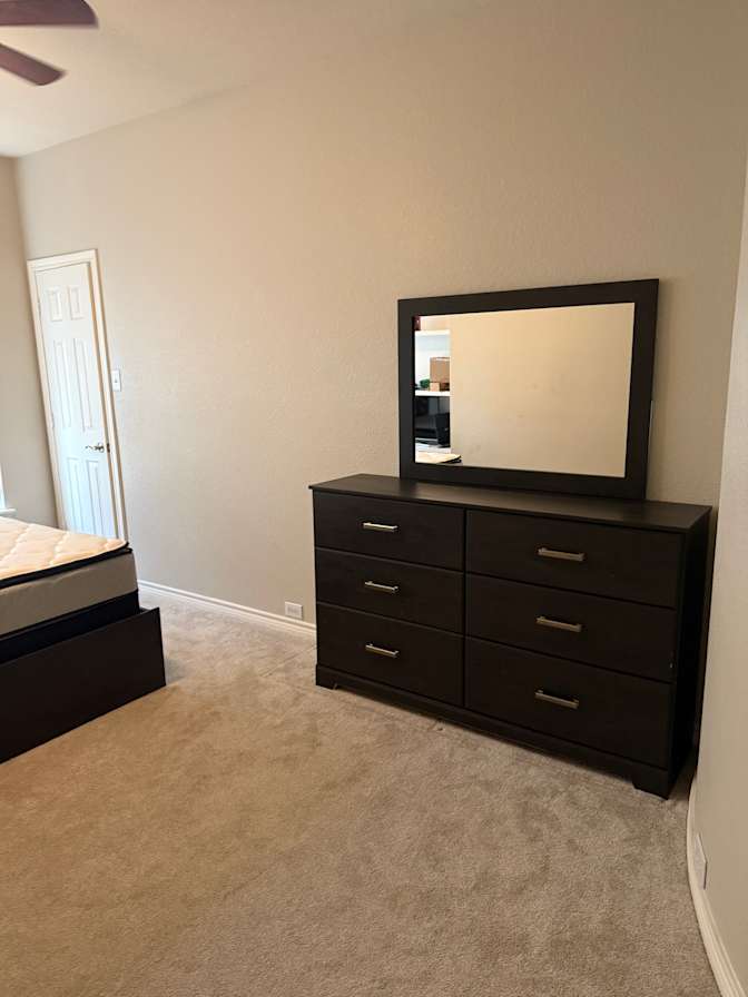 Dami's room