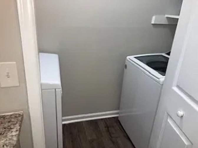 Alcove Rooms's room