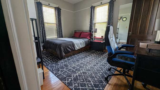 Stephen's room