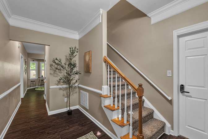 lifedoorrentals's room