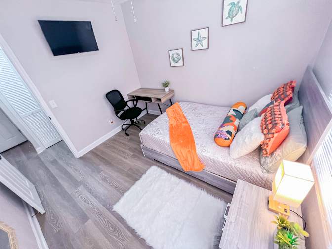 PadSplit's room