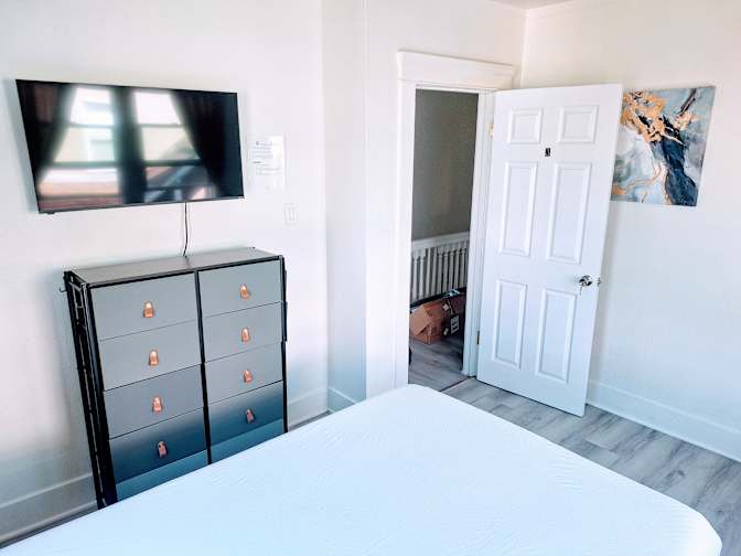 curtis's room