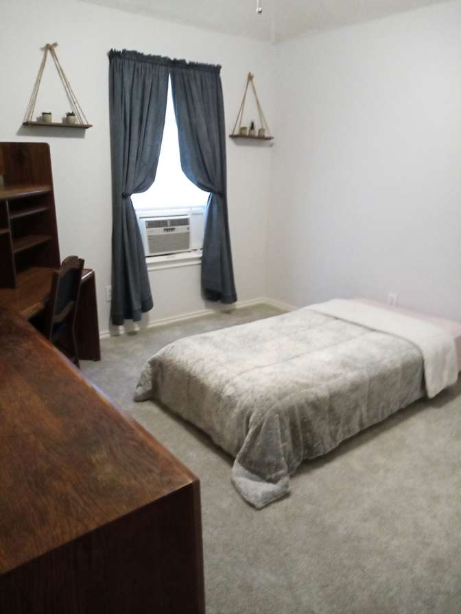 Sandee's room