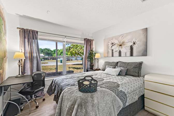Shawn Harris's room