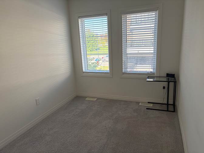 Leslie's room