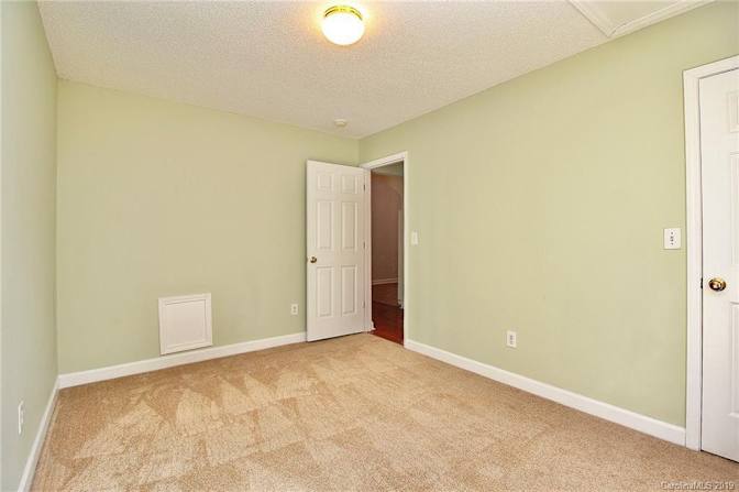 Alcove Rooms's room